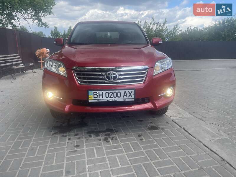 Позашляховик / Кросовер Toyota RAV4 2012 в Прилуках