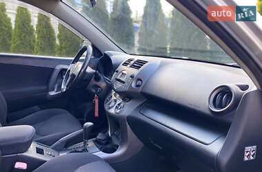 Внедорожник / Кроссовер Toyota RAV4 2008 в 