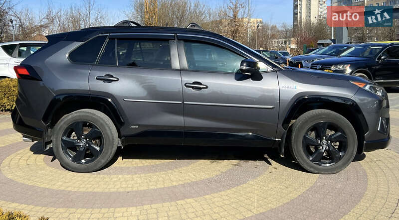 Внедорожник / Кроссовер Toyota RAV4 2019 в Львове