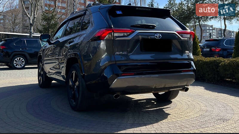 Внедорожник / Кроссовер Toyota RAV4 2019 в Львове