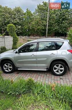 Позашляховик / Кросовер Toyota RAV4 2006 в 
