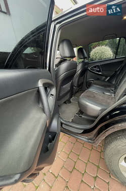 Внедорожник / Кроссовер Toyota RAV4 2010 в 