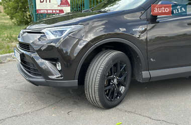 Внедорожник / Кроссовер Toyota RAV4 2017 в Киеве