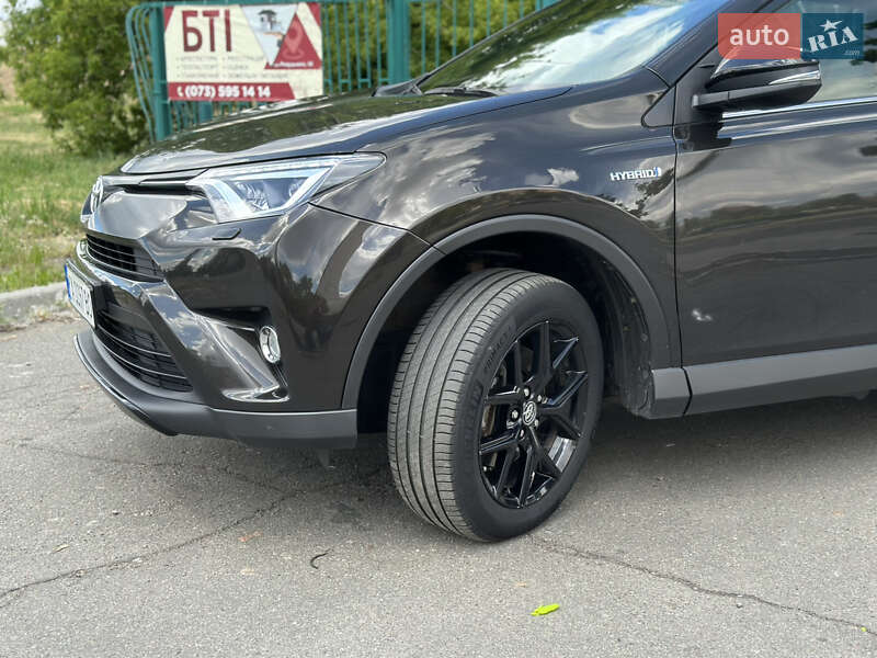 Toyota RAV4 2017