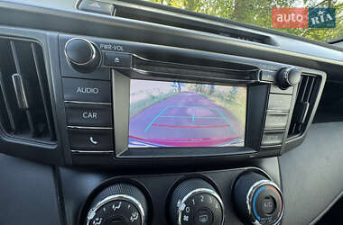 Внедорожник / Кроссовер Toyota RAV4 2018 в 