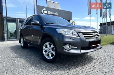 Внедорожник / Кроссовер Toyota RAV4 2011 в 