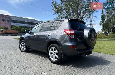 Внедорожник / Кроссовер Toyota RAV4 2011 в 