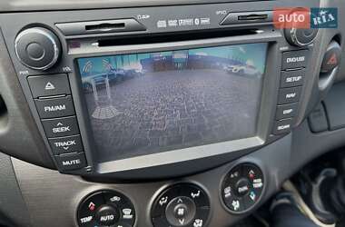 Внедорожник / Кроссовер Toyota RAV4 2011 в 
