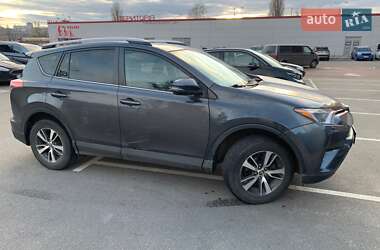 Позашляховик / Кросовер Toyota RAV4 2015 в Києві