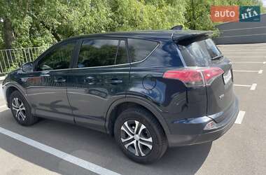 Внедорожник / Кроссовер Toyota RAV4 2018 в Киеве