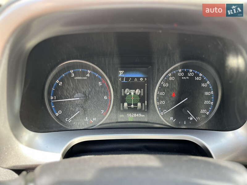 Внедорожник / Кроссовер Toyota RAV4 2016 в Кропивницком