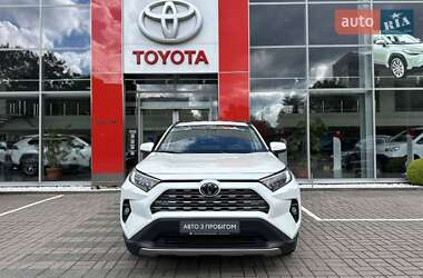 Внедорожник / Кроссовер Toyota RAV4 2022 в 