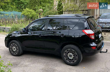 Внедорожник / Кроссовер Toyota RAV4 2011 в 