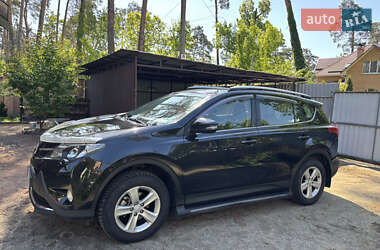 Внедорожник / Кроссовер Toyota RAV4 2013 в 