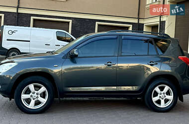 Внедорожник / Кроссовер Toyota RAV4 2007 в 