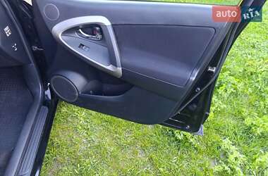 Внедорожник / Кроссовер Toyota RAV4 2006 в 
