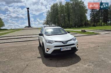 Внедорожник / Кроссовер Toyota RAV4 2018 в Житомире