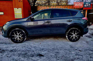 Позашляховик / Кросовер Toyota RAV4 2017 в Києві
