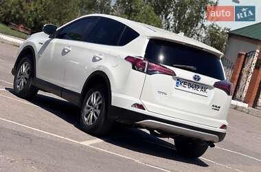 Внедорожник / Кроссовер Toyota RAV4 2016 в Кривом Роге