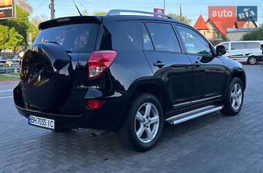 Позашляховик / Кросовер Toyota RAV4 2008 в 