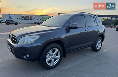 Позашляховик / Кросовер Toyota RAV4 2006 в Києві
