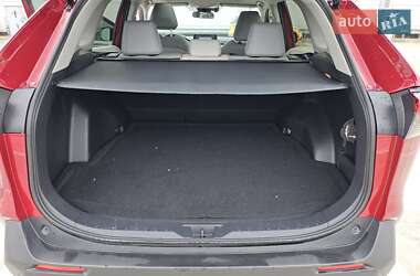 Позашляховик / Кросовер Toyota RAV4 2020 в 