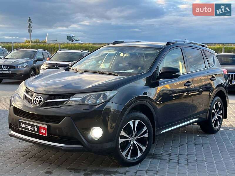 Внедорожник / Кроссовер Toyota RAV4 2014 в 