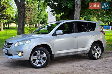 Позашляховик / Кросовер Toyota RAV4 2010 в 