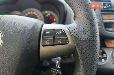 Позашляховик / Кросовер Toyota RAV4 2010 в 