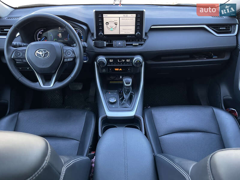 Внедорожник / Кроссовер Toyota RAV4 2019 в Одессе