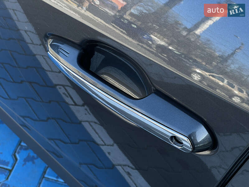 Внедорожник / Кроссовер Toyota RAV4 2019 в Одессе