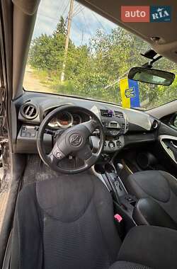 Внедорожник / Кроссовер Toyota RAV4 2006 в 