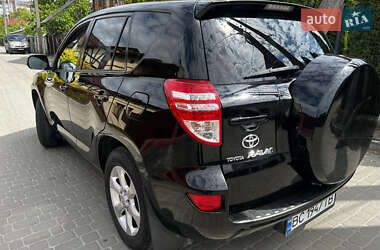 Внедорожник / Кроссовер Toyota RAV4 2010 в 