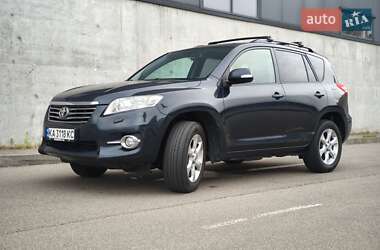 Внедорожник / Кроссовер Toyota RAV4 2010 в Киеве