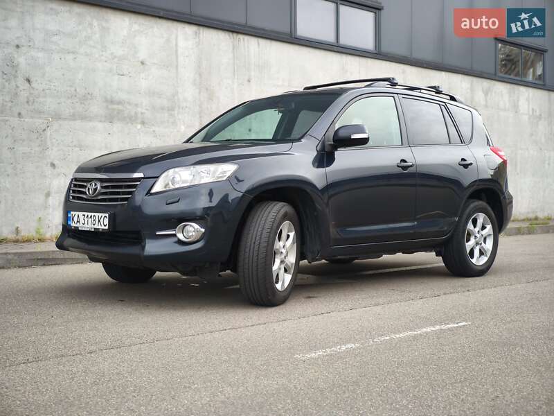 Позашляховик / Кросовер Toyota RAV4 2010 в 