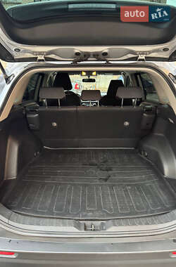 Внедорожник / Кроссовер Toyota RAV4 2020 в 