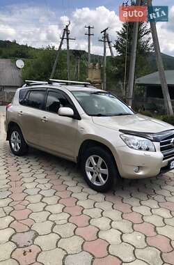 Внедорожник / Кроссовер Toyota RAV4 2008 в 
