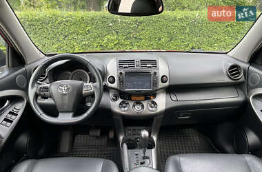 Внедорожник / Кроссовер Toyota RAV4 2010 в 