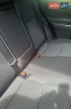 Внедорожник / Кроссовер Toyota RAV4 2020 в 