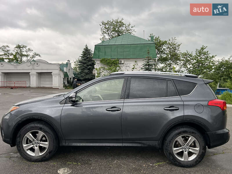 Внедорожник / Кроссовер Toyota RAV4 2015 в Киеве