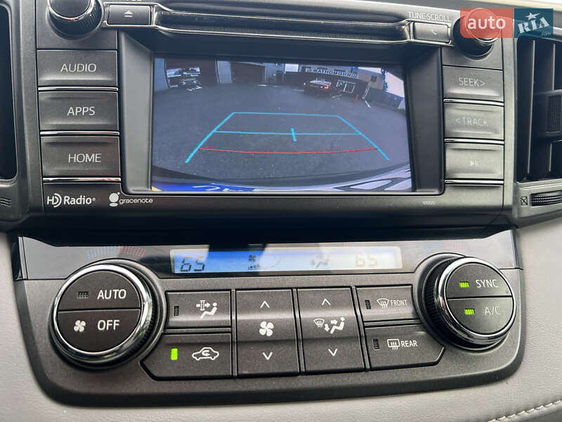 Внедорожник / Кроссовер Toyota RAV4 2015 в Киеве