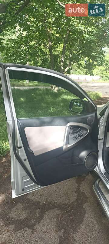 Внедорожник / Кроссовер Toyota RAV4 2006 в Одессе