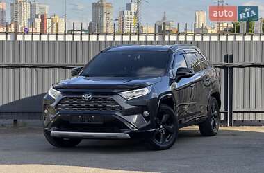 Позашляховик / Кросовер Toyota RAV4 2020 в Києві