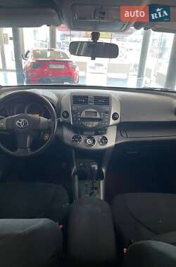 Позашляховик / Кросовер Toyota RAV4 2008 в 
