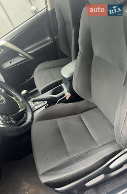 Позашляховик / Кросовер Toyota RAV4 2013 в 
