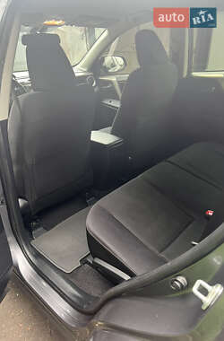 Позашляховик / Кросовер Toyota RAV4 2013 в 