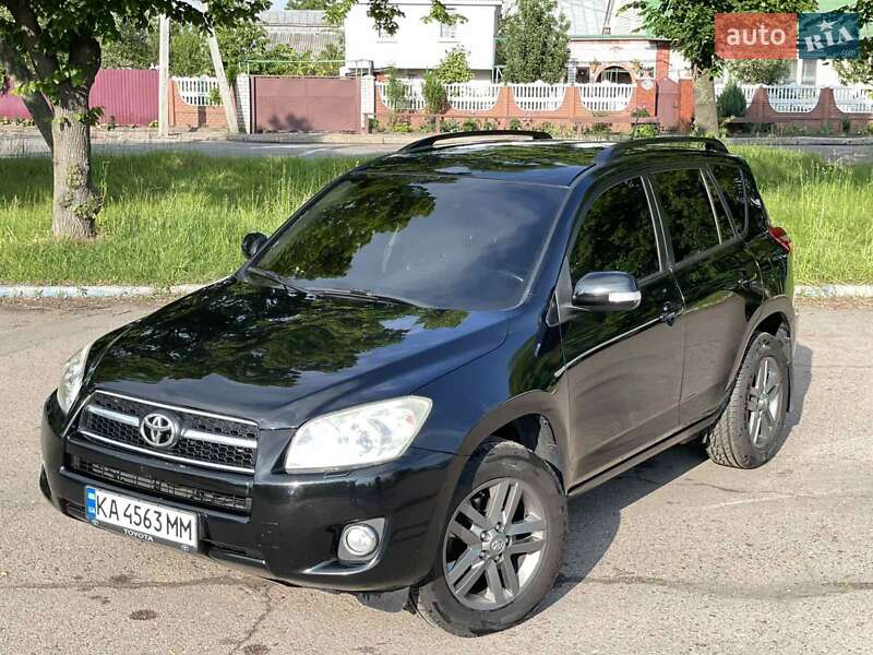 Внедорожник / Кроссовер Toyota RAV4 2009 в 