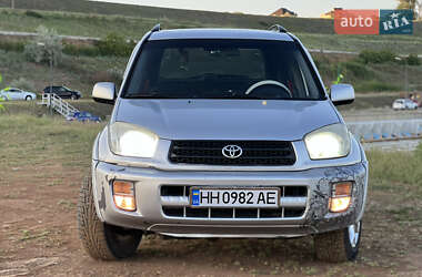 Внедорожник / Кроссовер Toyota RAV4 2003 в 