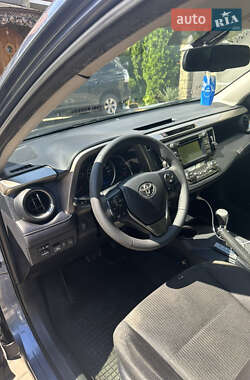 Внедорожник / Кроссовер Toyota RAV4 2013 в 