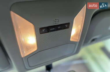 Внедорожник / Кроссовер Toyota RAV4 2020 в 